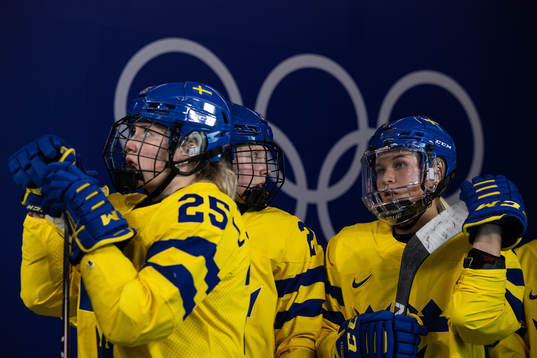 Lina Ljungblom, Emmy Alasalmi and Ebba Berglund of Sweden