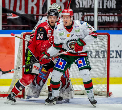 Malmö Redhawks Carl Söderberg och Frölundas Filip