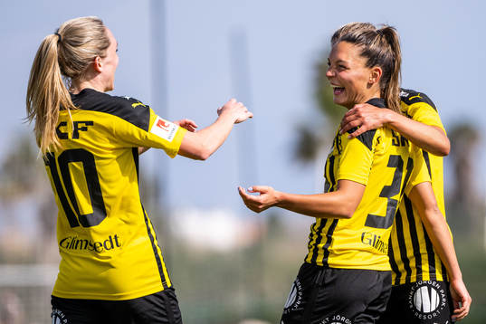 Bläddra bland fler bilder av Football, Women, Friendly match, Häcken - Rosenborg