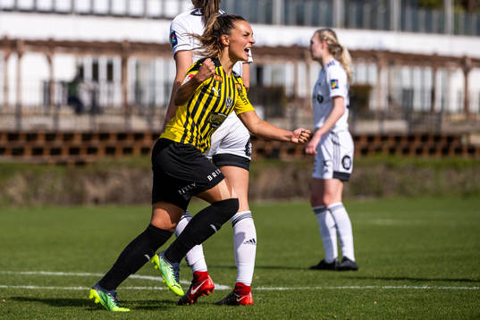 Johanna Rytting Kaneryd of Häcken celebrates scoring 3-1