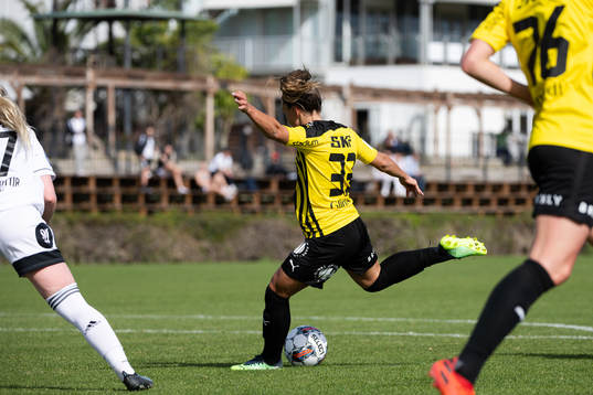 Johanna Rytting Kaneryd of Häcken scores the 3-1 goal