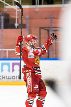 Moras Axel Bergkvist jublar