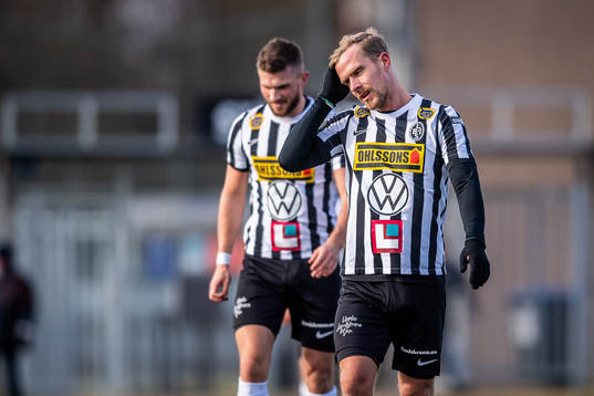 Landskronas Erik Pärsson och Linus R Olsson deppar
