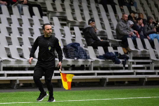 Assisterande domare Adnan Domani