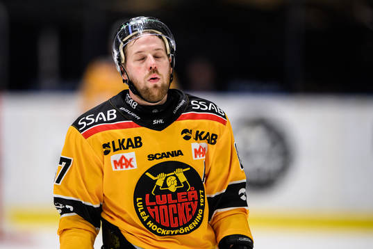 Luleås Linus Omark deppar