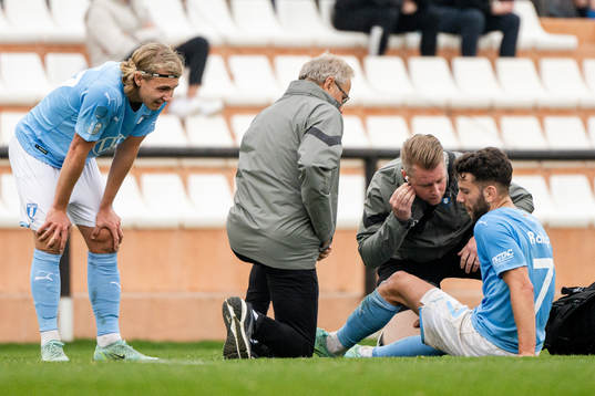 Erdal Rakip of Malmö FF in pain
