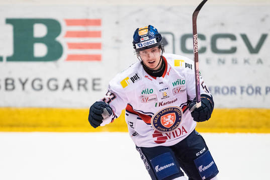 Växjös Benjamin Thomas jublar