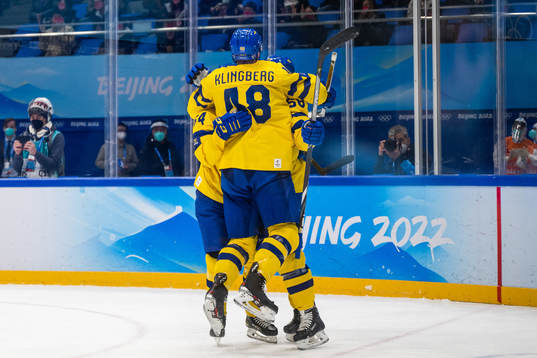 Carl Klingberg of Sweden celebrates with Anton Lander who