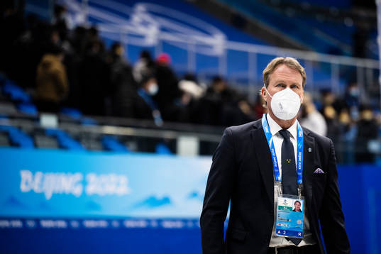 head coach Johan Garpenlöv of Sweden