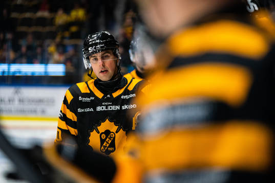 Skellefteås Joakim Lindström jublar