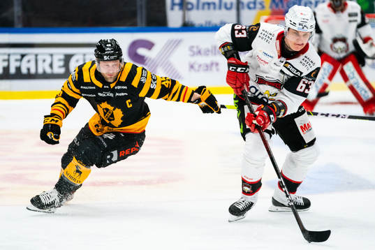 Skellefteås Oscar Möller och Malmö Redhawks Fredrik