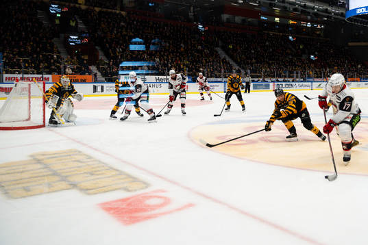 Malmö Redhawks Pathrik Westerholm och Skellefteås Oskar