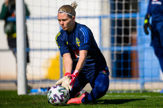 Goalkeeper Jennifer Falk
