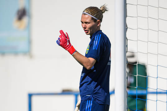 Goalkeeper Jennifer Falk
