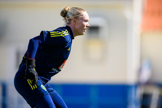 Goalkeeper Hedvig Lindahl