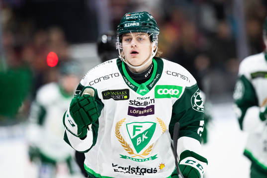 Färjestads Lucas Forsell jublar