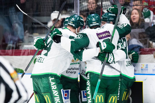 Färjestads Albert Johansson jublar