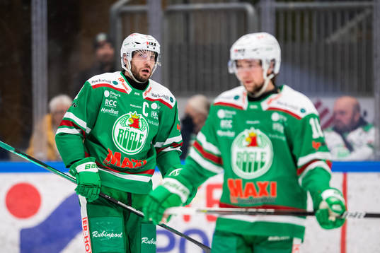 Rögles Mattias Sjögren depparunder ishockeymatchen i SHL