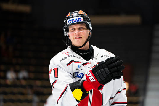 Örebros Juuso Puustinen jublar