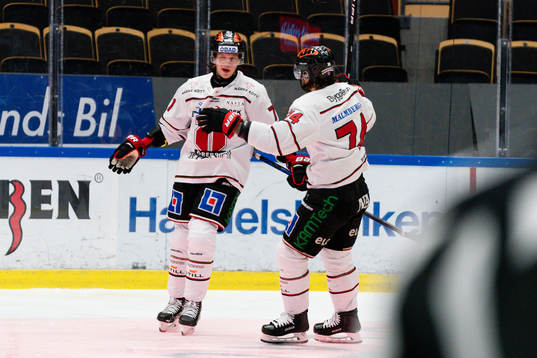 Örebros Juuso Puustinen Nick Ebert