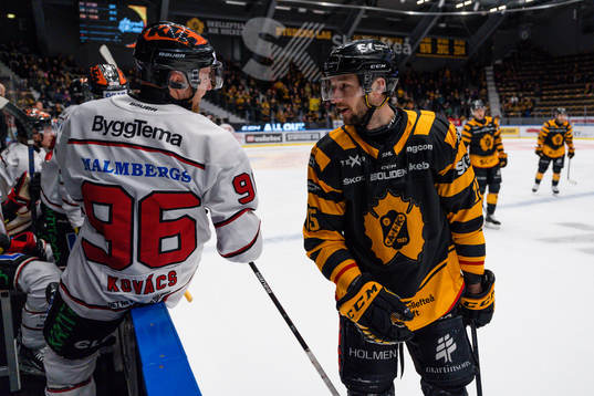 Örebros Robin Kovacs och Skellefteås Melker Karlsson