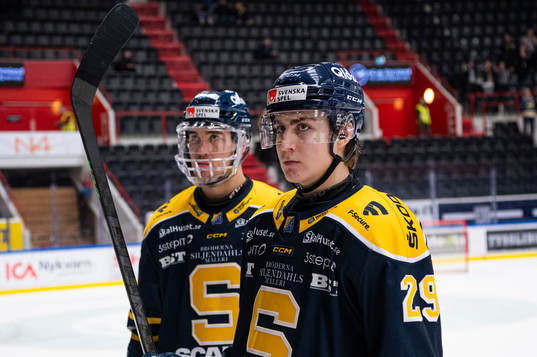 Södertäljes Daniel Ljungman och Jonatan Harju deppar
