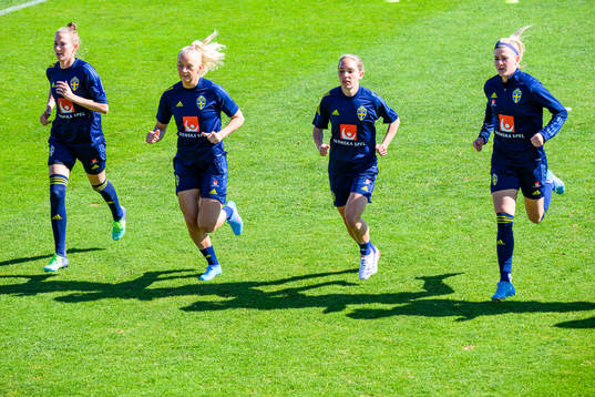 Emma Berglund , Stina Blackstenius, Olivia Schough and Elin