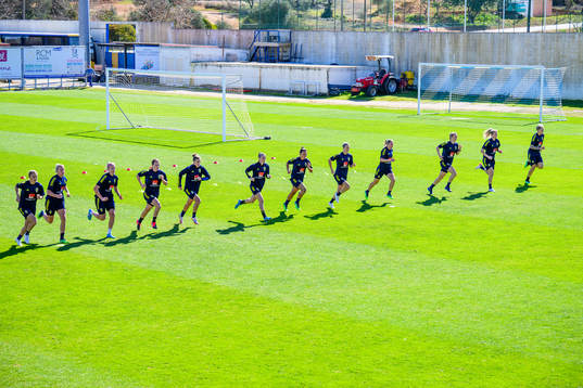 Players of Sweden warm up