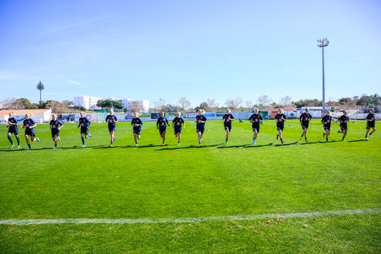 Players of Sweden warm up