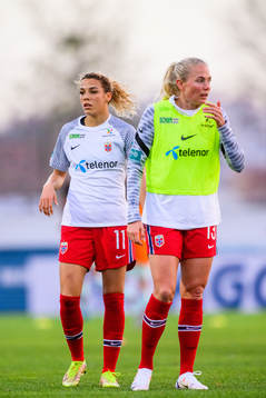 Celin Bizet Ildhusøy and Guro Bergsvand