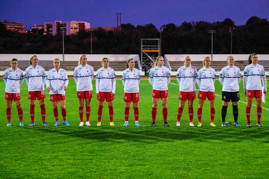 Players line up