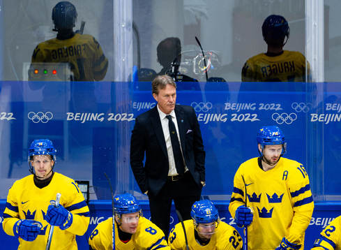 Head coach Johan Garpenlöv of Sweden in the men’s ice