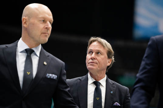Head coach Johan Garpenlöv of Sweden in the men’s ice