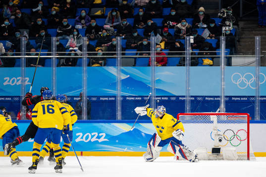 Goaltender Lars Johansson of Sweden in the men’s ice