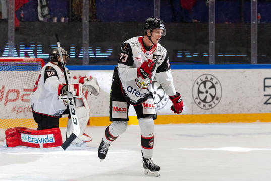 Malmö Redhawks målvakt Oscar Alsenfelt och Adam Ollas