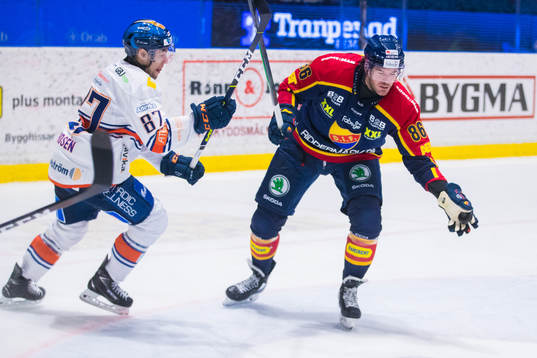 Djurgårdens Eric Gelinas och Växjös Robert Rosén