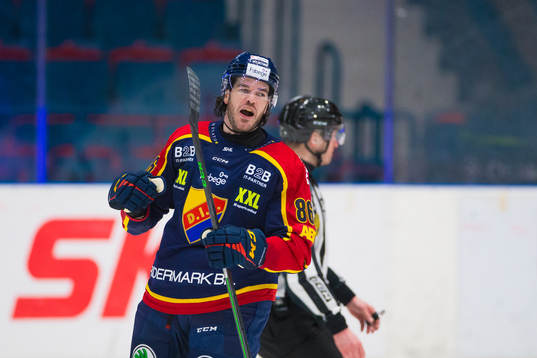 Djurgårdens Eric Gelinas jublar