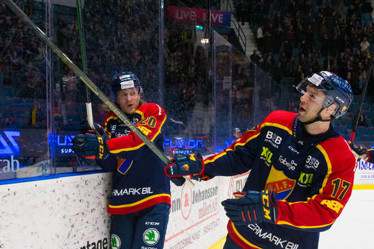 Djurgårdens Marcus Sörensen och Marc-Andre Gragnani jublar