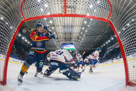Djurgårdens Marcus Sörensen med en målchans