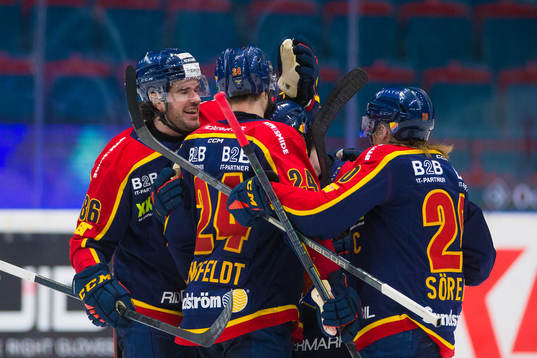 Djurgårdens Eric Gelinas jublar