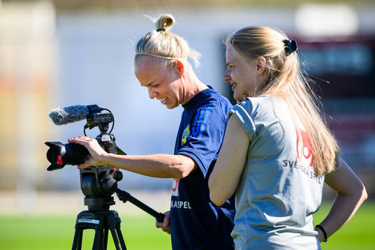 Caroline Seger operates a camera