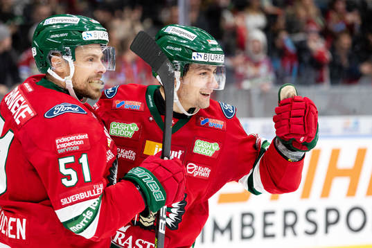 Frölundas Mats Rosseli Olsen och Linus Nässén jublar