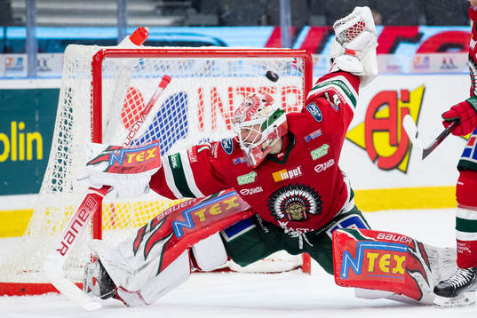 Frölundas målvakt Niklas Rubin släpper in 6-1 reducering