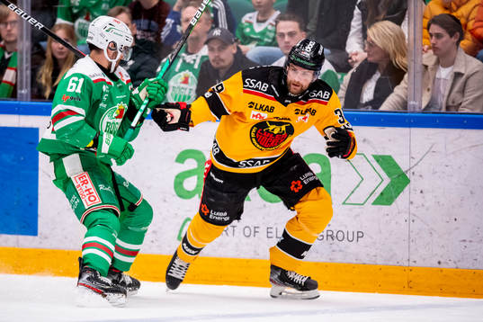 Rögles Ludvig Larsson  och Luleås Pontus Själin