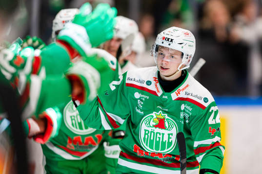 Rögles Samuel Jonsson jublar