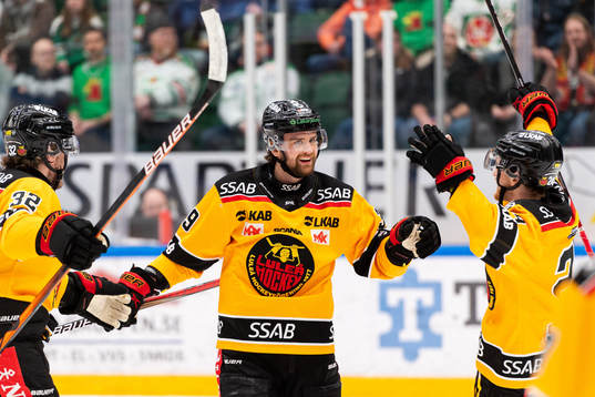 Luleås Pontus Själin jublar