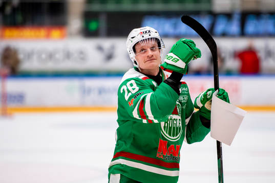 Rögles Anton Bengtsson jublar