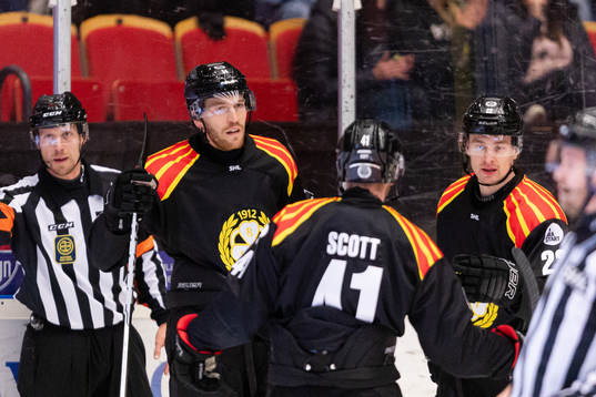 Brynäs Oscar Eklind jublar