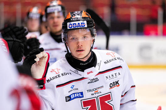 Örebros Linus Öberg jublar