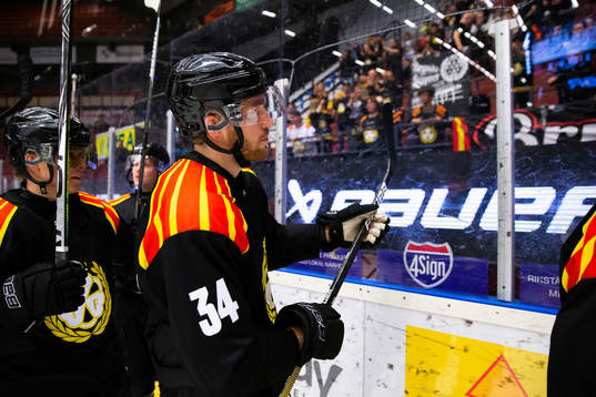 Brynäs Oscar Eklind jublar